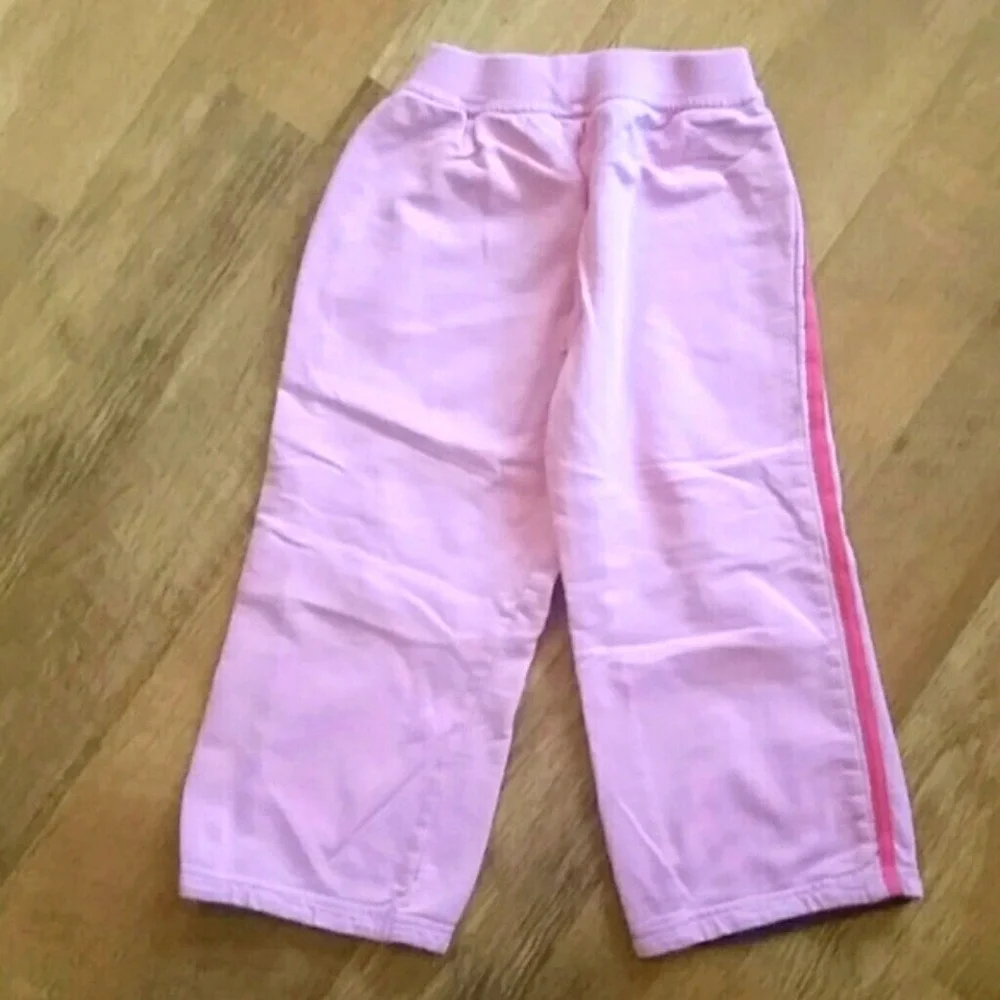 Gymboree Girls Embroidered Navy Short Sleeve Shirt with Pink Sweatpants Size 3-4